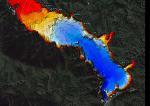 Nソナーによって可視化されたダム湖底の地形（以下の資料、写真：中央開発）