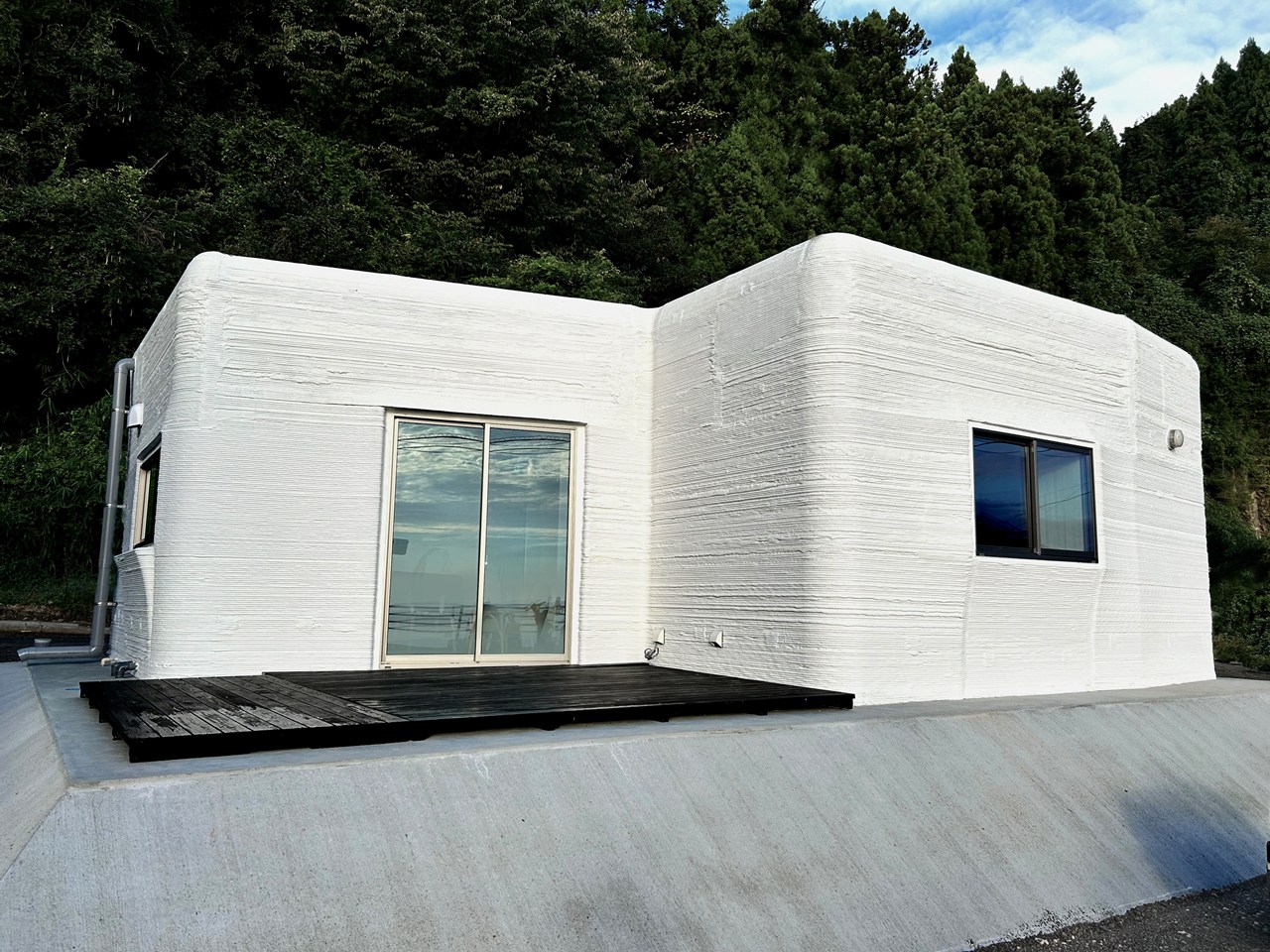 能登半島地震の被災地である石川県珠洲市に建設した「serendix50」