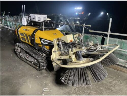 自動グリーンカットマシンの外観（以下の写真、資料：前田建設工業）