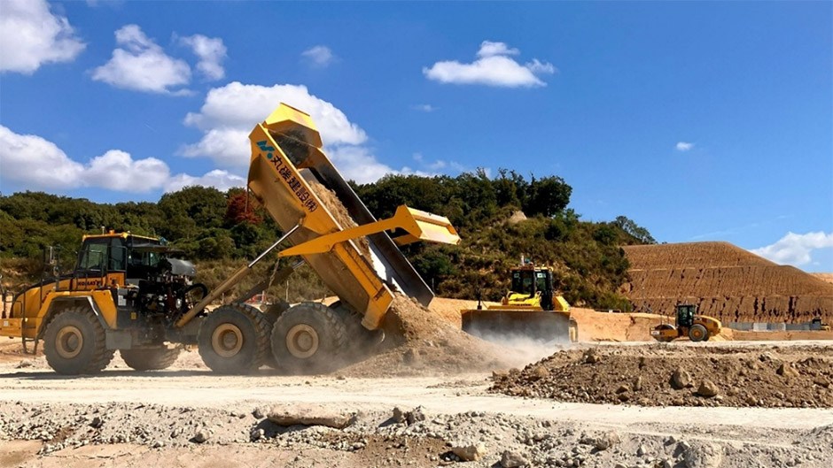 新名神高速道路の現場をDX！ NEXCO西日本と鹿島が自動化施工システムを