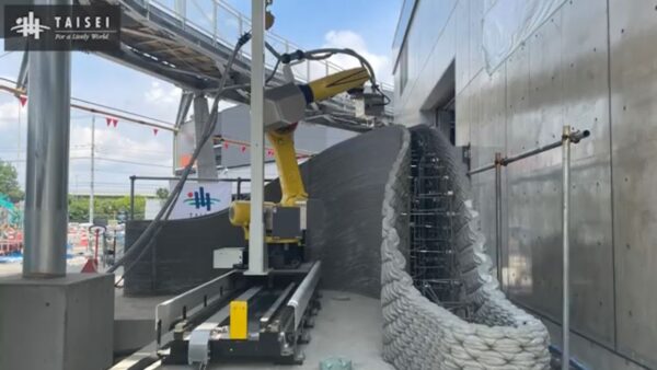 オンサイト方式による現場造形の作業