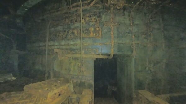 格納容器の内外を分けるペデスタル壁と開口部