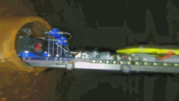 動画の最後に登場するカラフルな装置